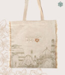 Delhi monuments tote