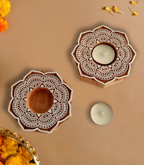 Round-mandala-flower-candle-1